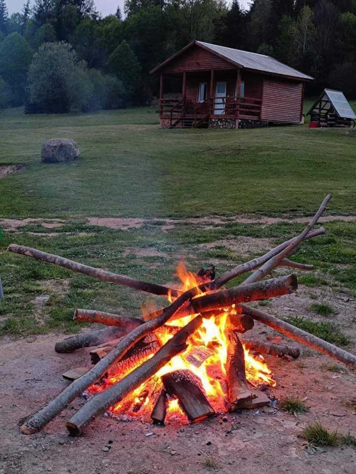 Cabane Areama Neagra Izvoru Muresului Exterior photo